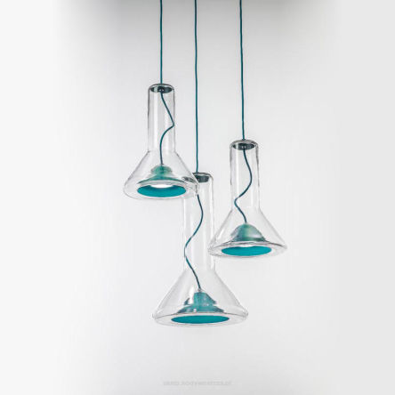 Whistle 3 - nowoczesna designerska lampa wisząca projektu Lucie Koldovej dla Brokis
Whistle 3 - modern design pendant lamp by Lucie Koldová for Brokis
